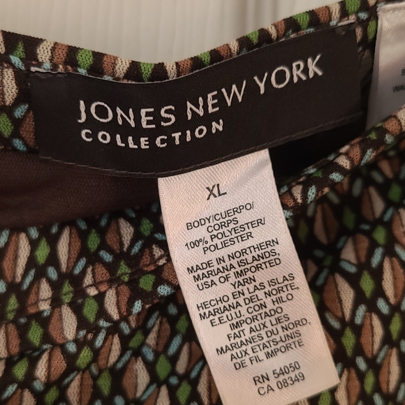 Jones New York 3/4 length patterned skirt - Picture 2 of 2